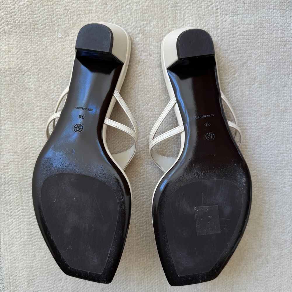 The Row Graphic Thong Sandals - Picture 3 of 7